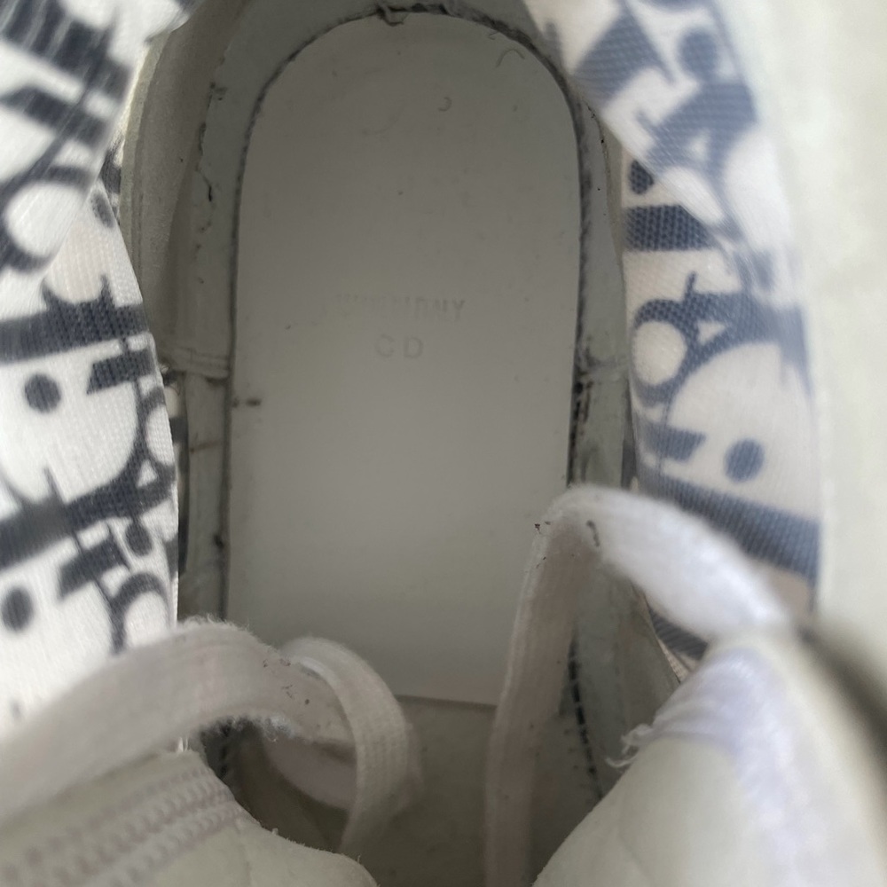 Dior Men’s White and Gray Sneakers - Picture 5 of 10
